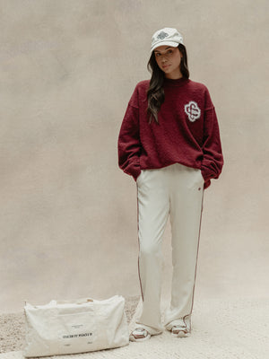 FLUFFY EMBLEM KNITTED CREW - BURGUNDY