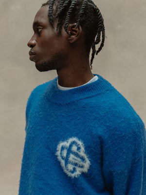 FLUFFY EMBLEM KNITTED CREW - COBALT