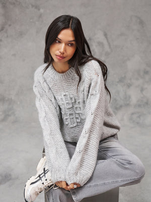 EMBLEM PLAITED OVERSIZED KNIT JUMPER - GREY MARL