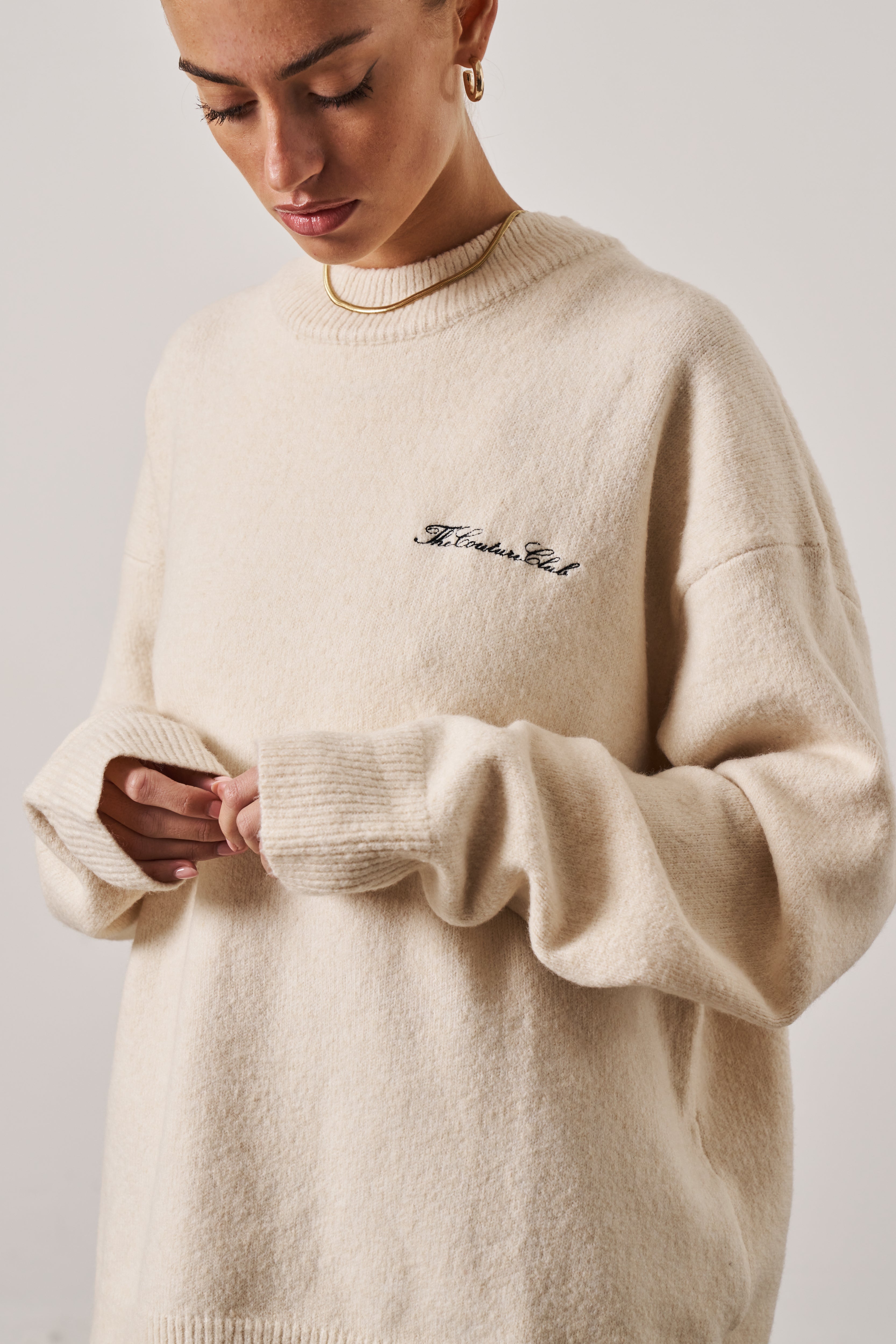 COUTURE SCRIPT KNITTED CREW - OFF WHITE – The Couture Club