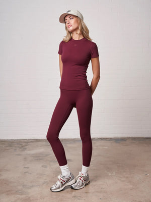 SCULPTING STRETCH EMBLEM LEGGINGS - BURGUNDY