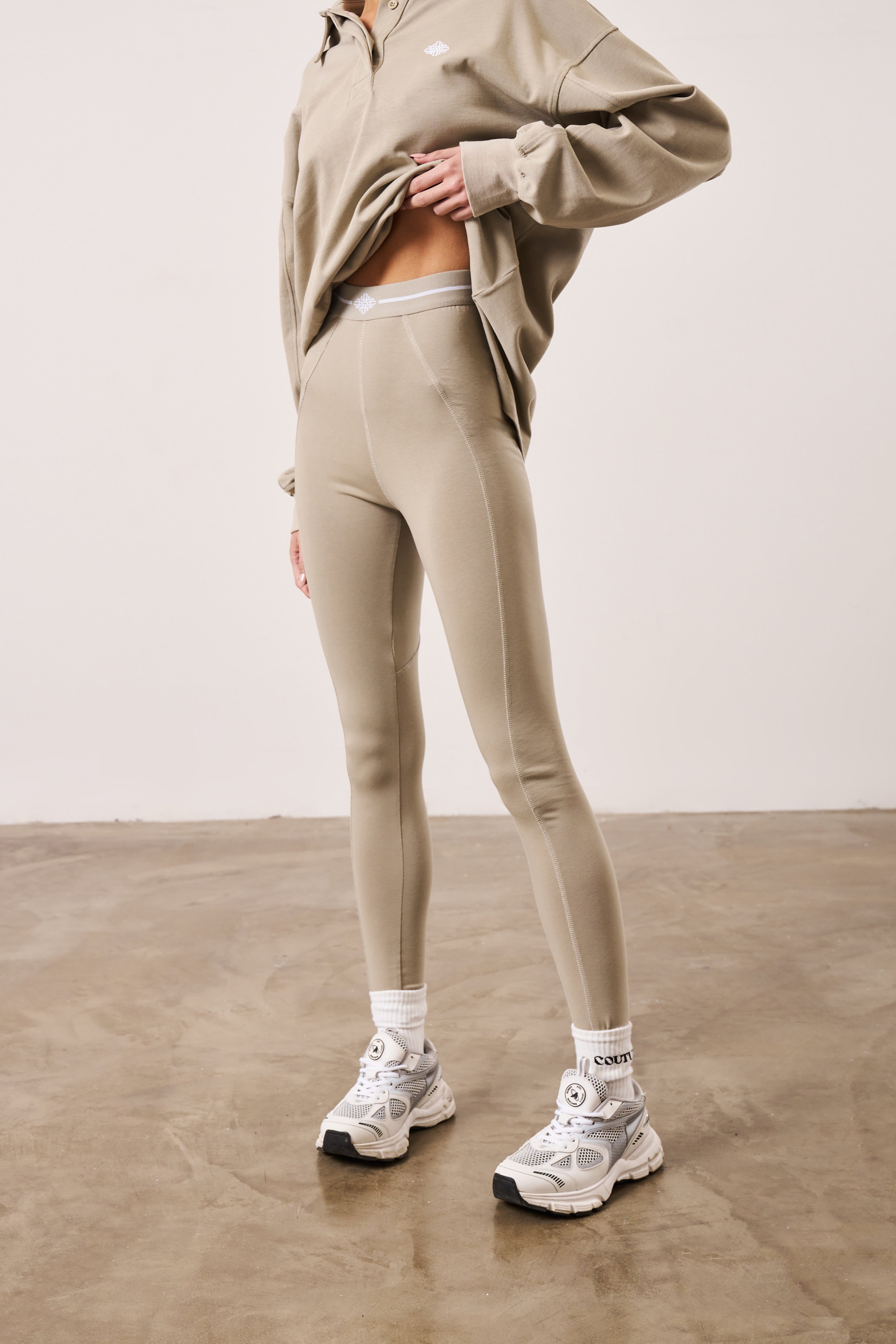 Outfit Leggings Beige | International Society of Precision Agriculture