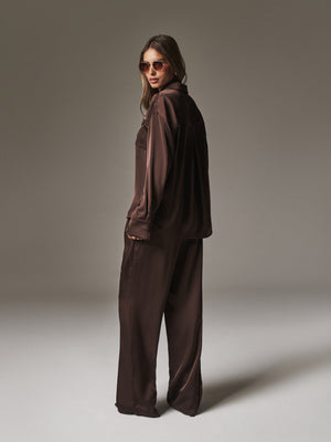 SATIN TAILORED RELAXED TROUSER - DEEP CHOCOLATE