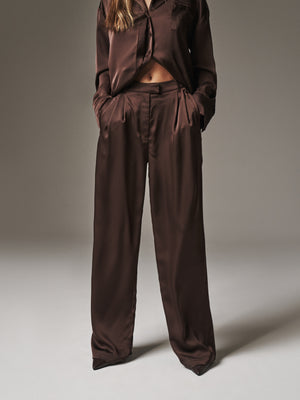 SATIN TAILORED RELAXED TROUSER - DEEP CHOCOLATE