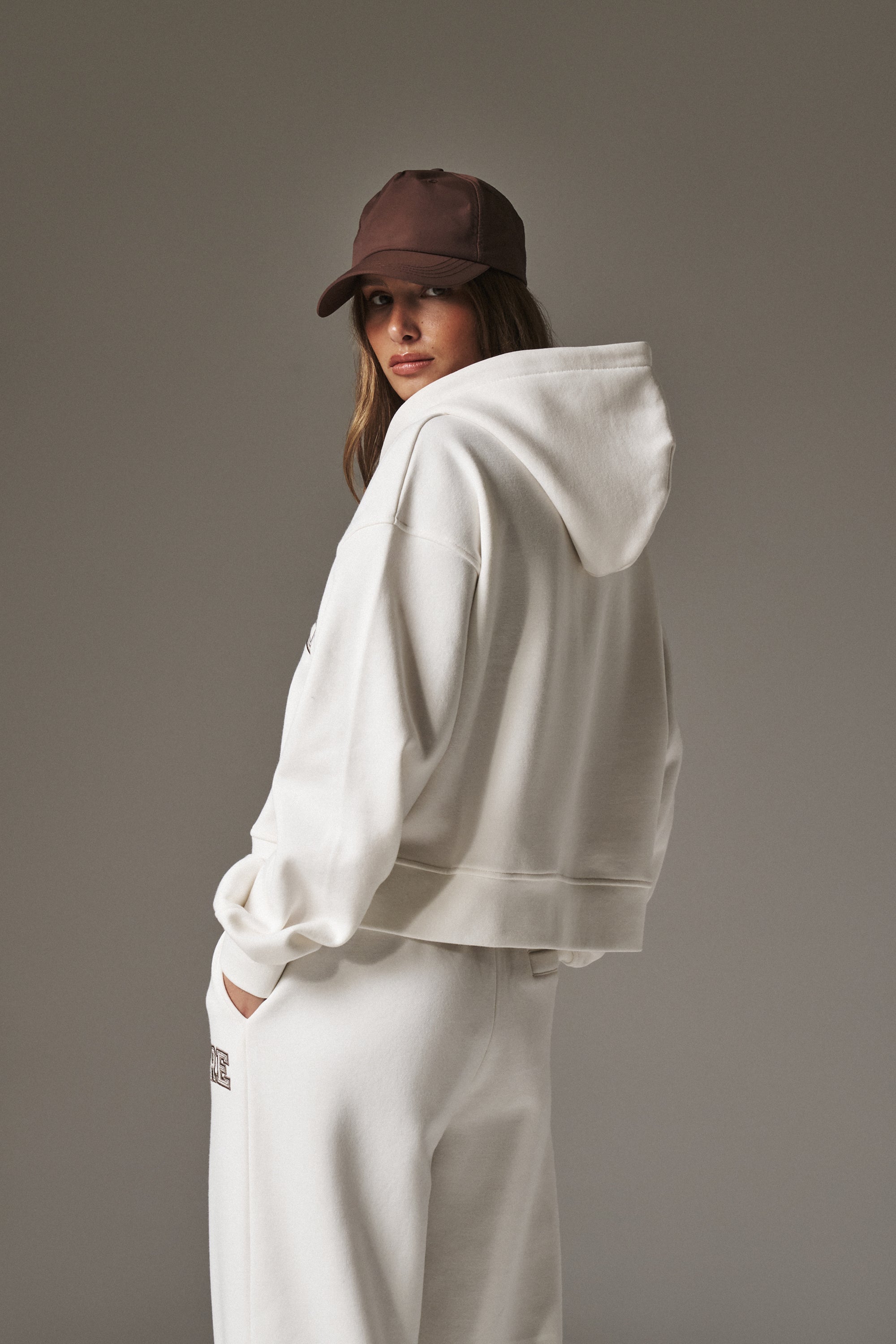 CTRE CROPPED ZIP THROUGH HOODIE - OFF WHITE – The Couture Club