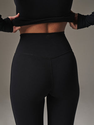 SCULPTING STRETCH CROSSOVER WAISTBAND LEGGINGS - BLACK