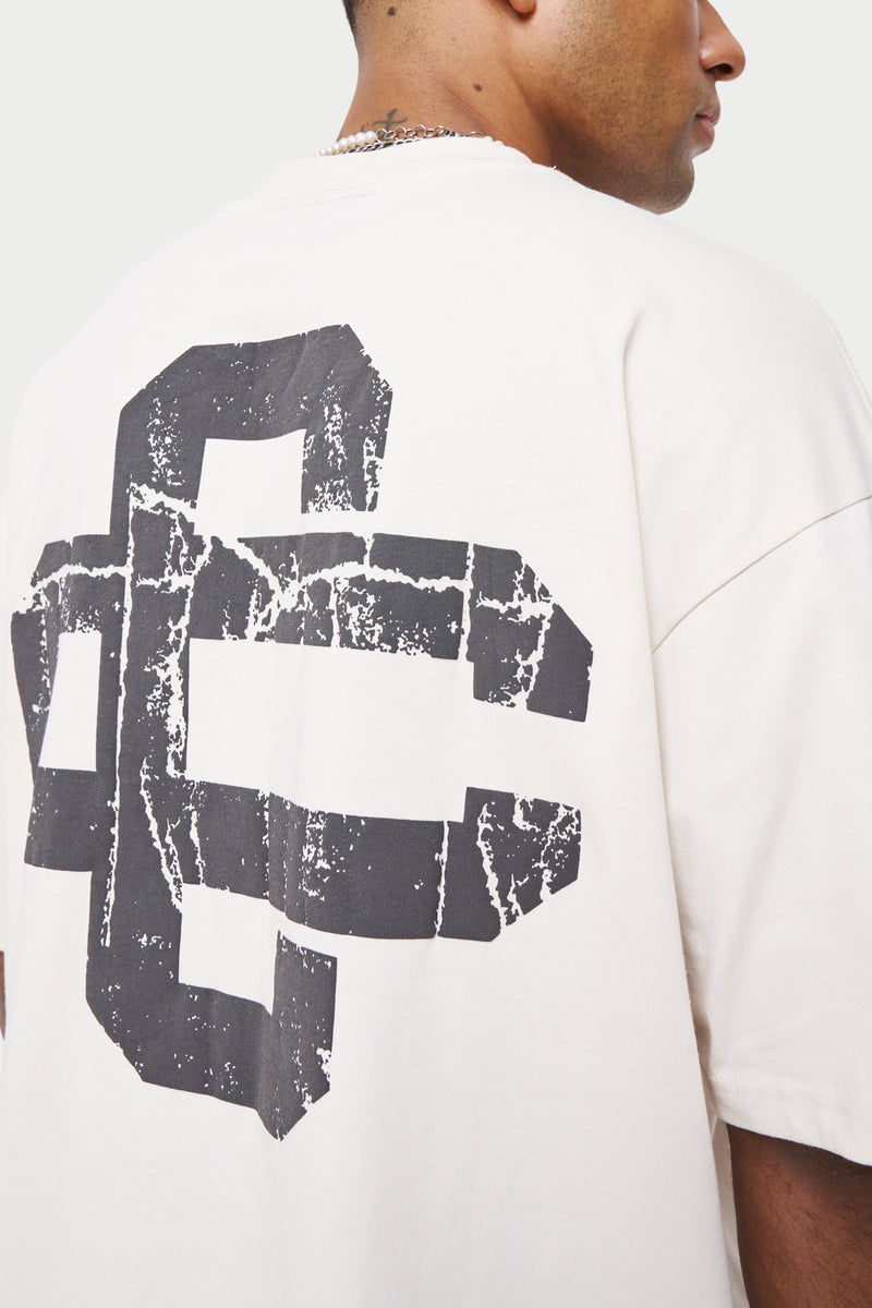 CRACKED PRINT EMBLEM RELAXED T-SHIRT - OFF WHITE – The Couture Club